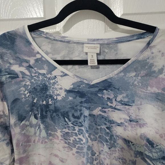 Weekend By Chico's Blue and Purple Abstract Design Short Sleeve Shirt in Size 3 - Picture 3 of 9